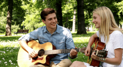 <b>其创做的音乐做品正在节拍、和声和旋律上都表</b>